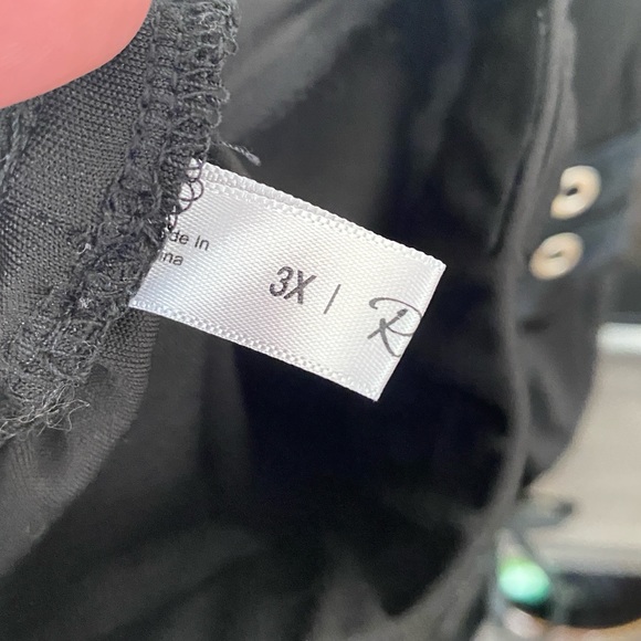 2X crop punk-ish pants with tie options on sides. Can fit 1X too! - Picture 5 of 7